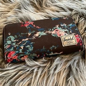 Herschel zip wallet
